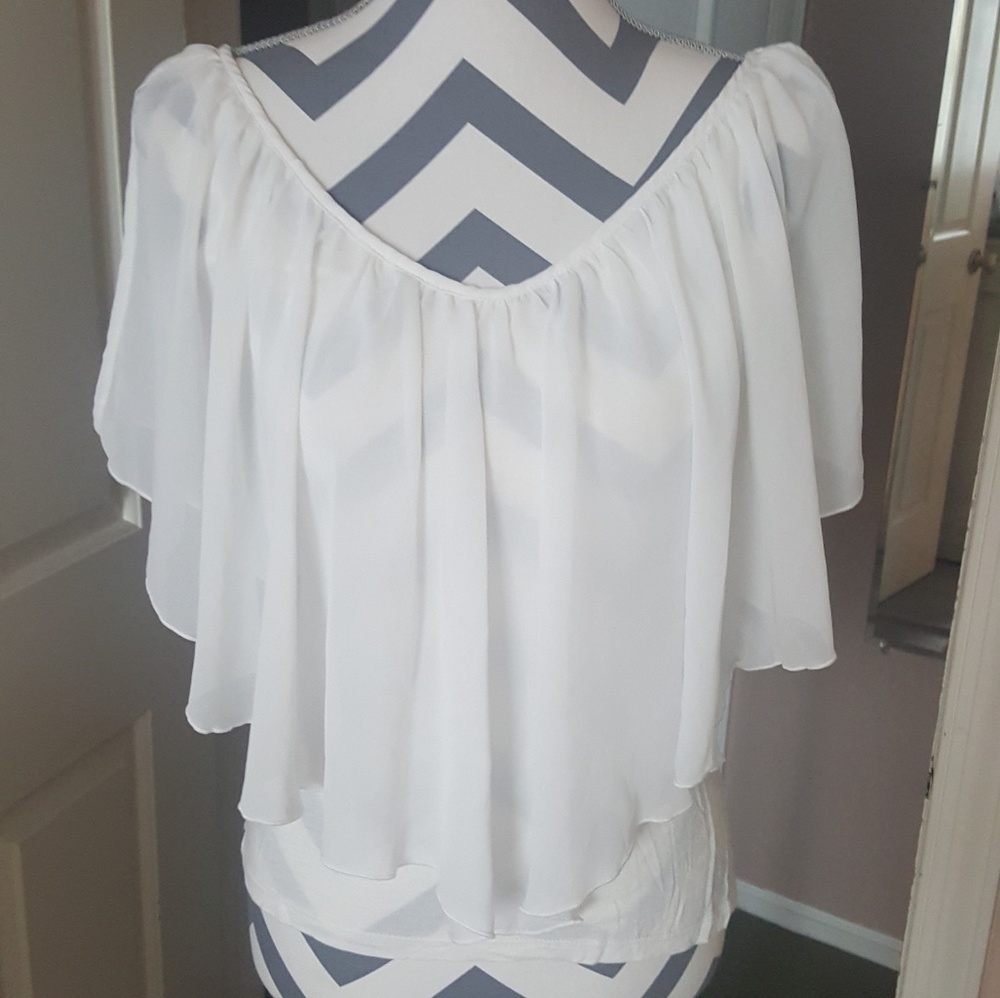 Flutter Top - Picture 2 of 8